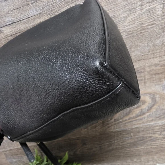 Kate Spade Purse - Picture 5 of 8